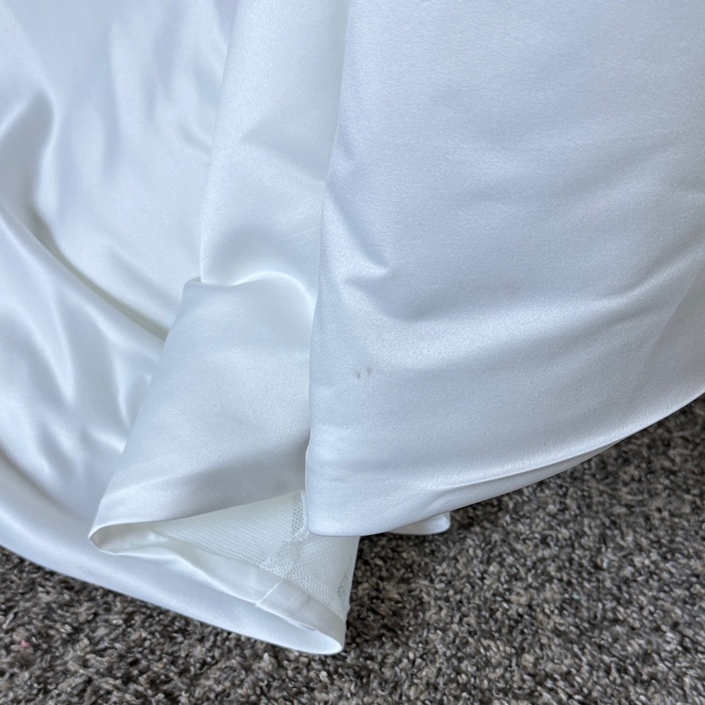 Oleg Cassini Elegant White Satin Wedding Dress - Picture 13 of 14